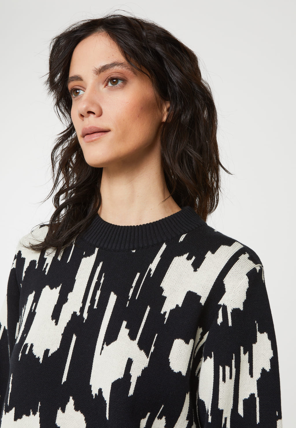 Pullover PEPPER PATCHES - black