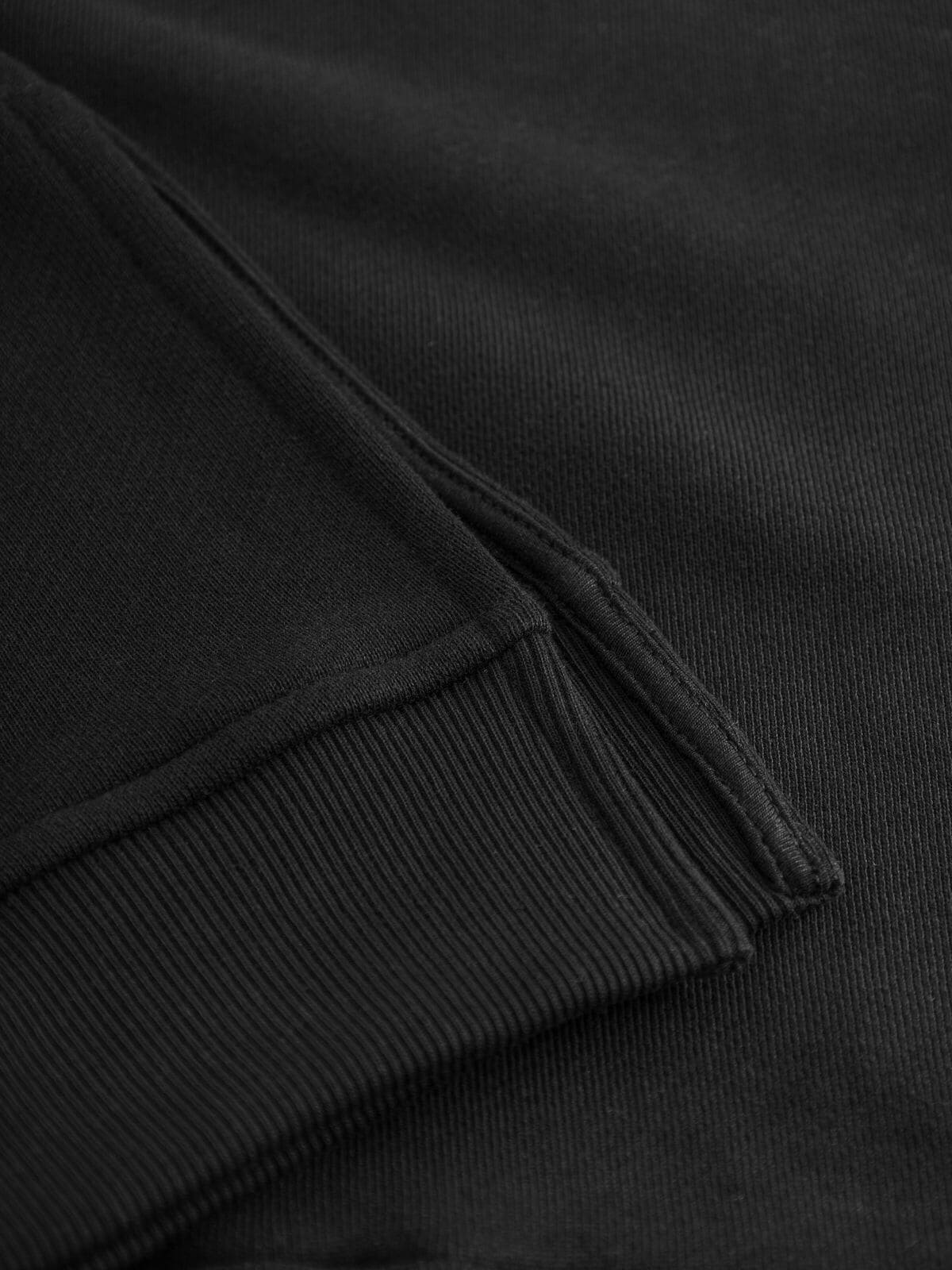 Sweater A-SHAPE - black