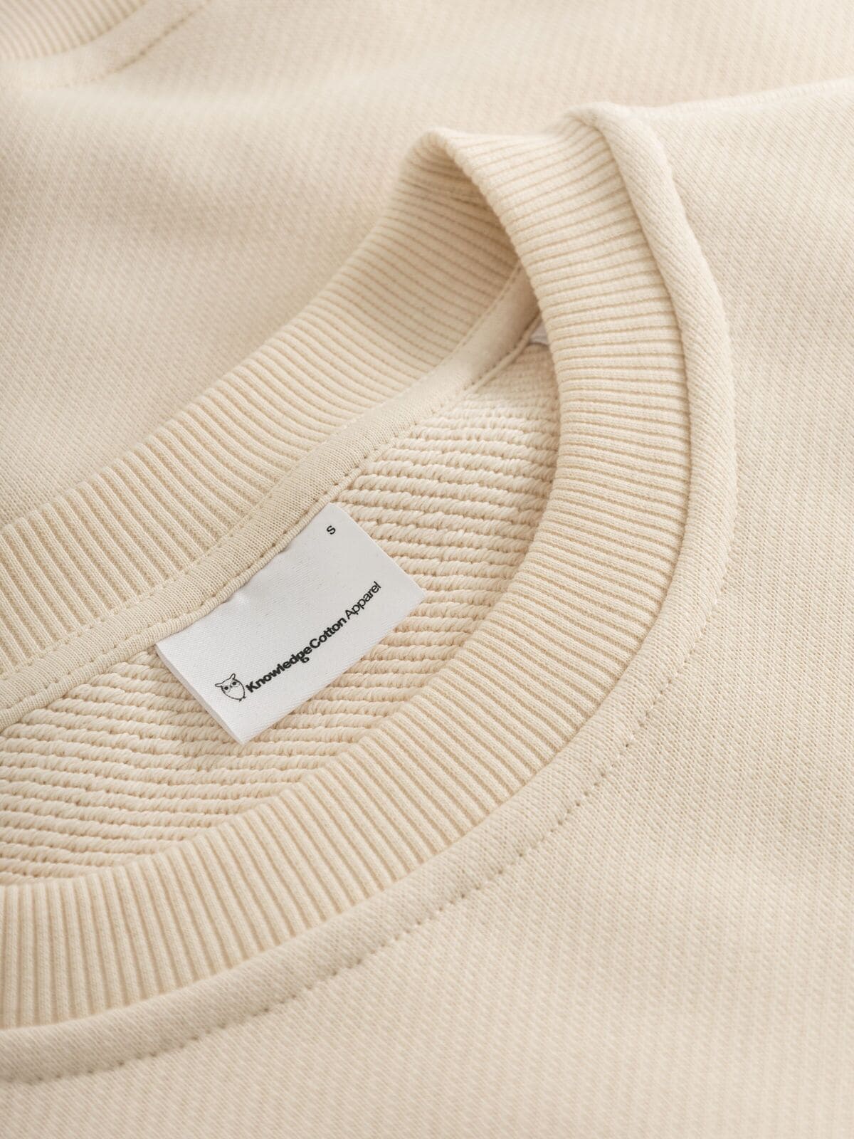 Sweater A-SHAPE - buttercream