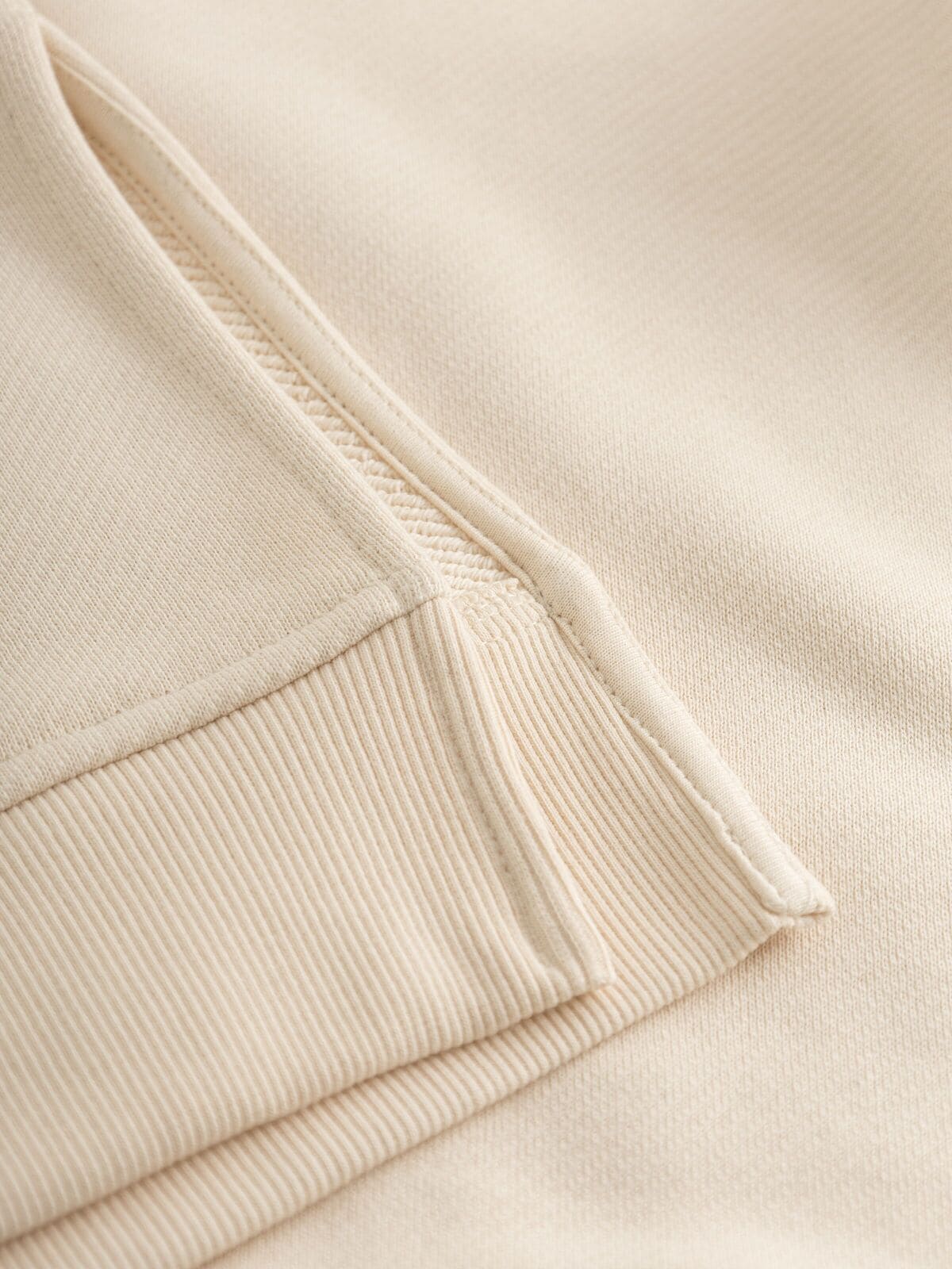 Sweater A-SHAPE - buttercream
