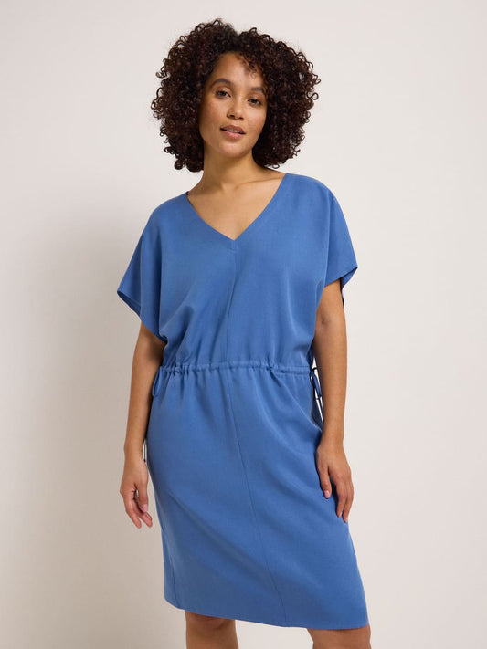Kleid mit V-Ausschnitt - blue