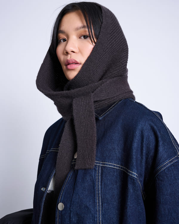 Hoodie Scarf NIRA - zartbitter
