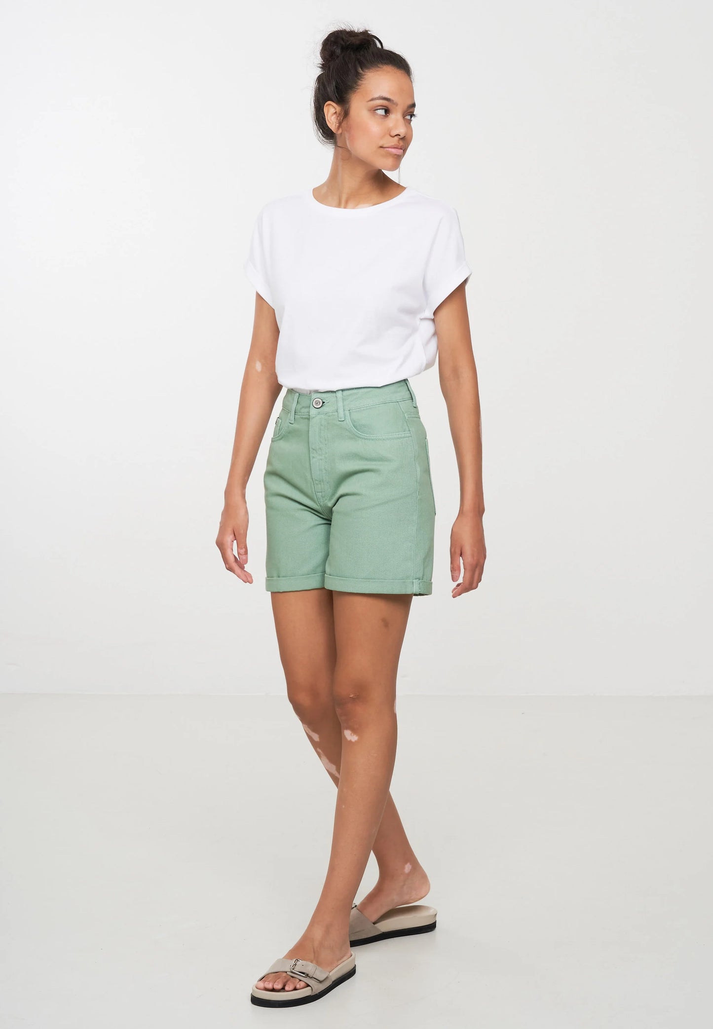 Shorts ELODEA - leaf green