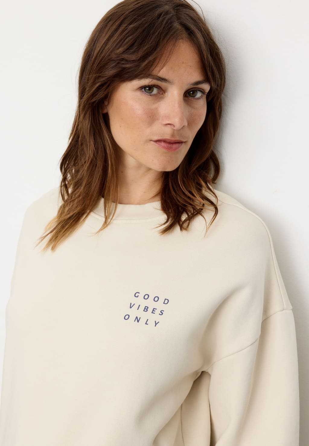 Sweatshirt NERINE GOOD VIBES - artic white