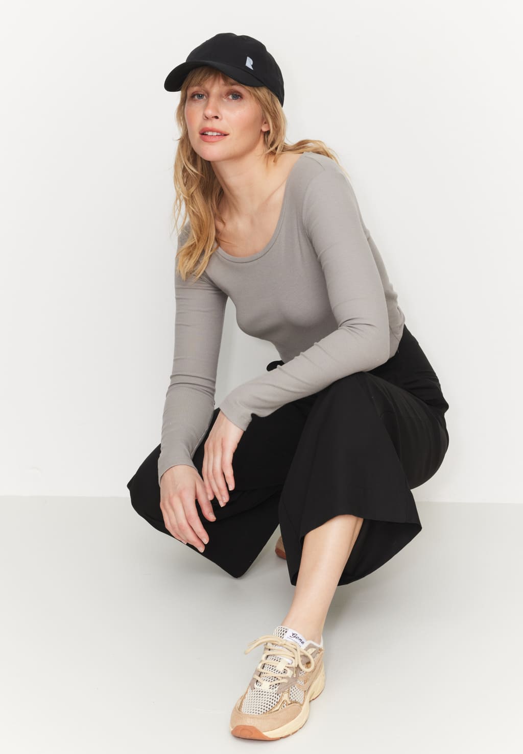 Pants PILEA - black