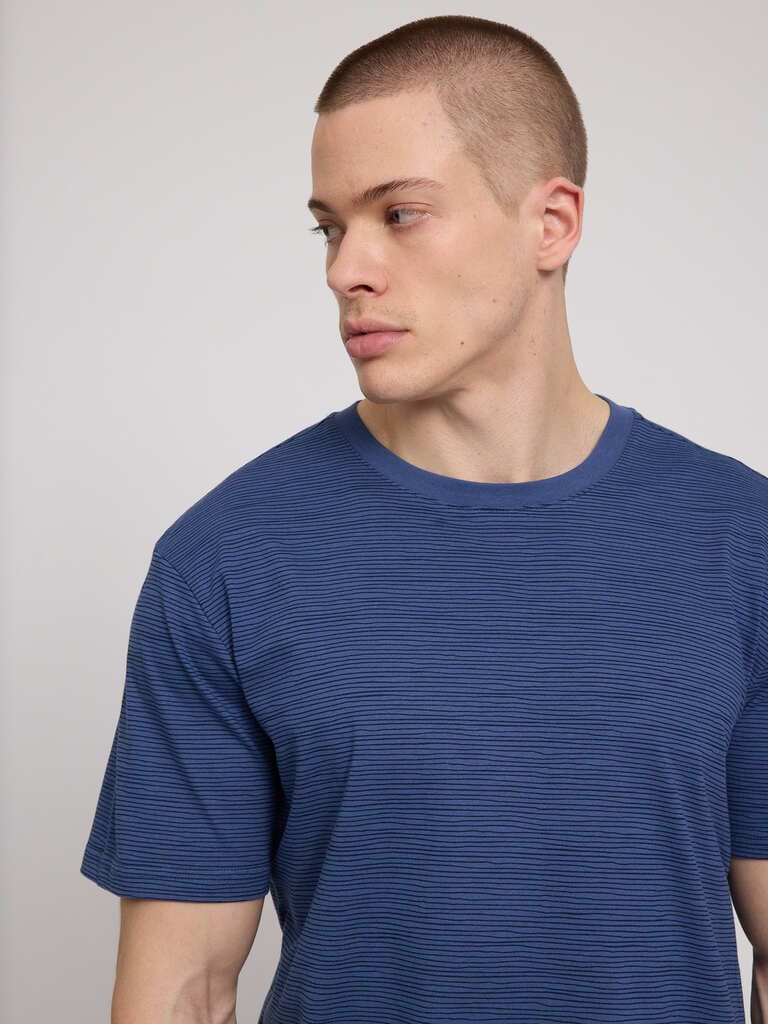 T-Shirt WOBBLY STRIPED- blue indigo-S