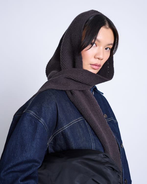 Hoodie Scarf NIRA - zartbitter